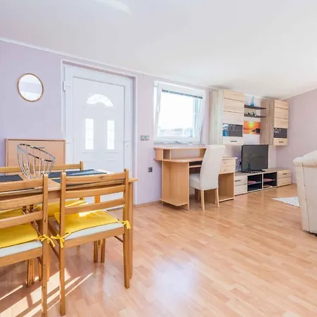 In - Insel 41240 Apartamento