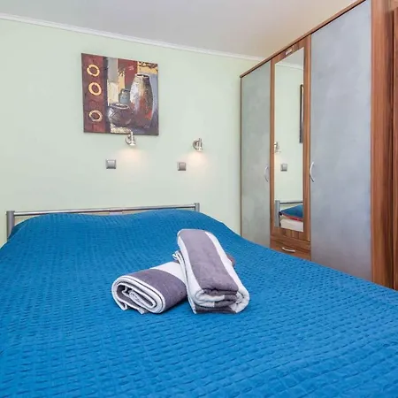 In - Insel 41240 Apartamento *